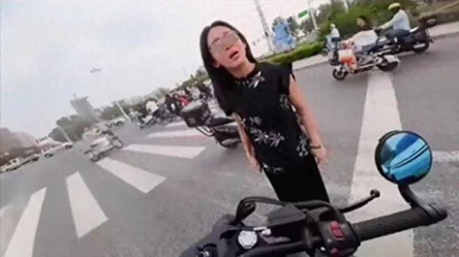 ：女司机气到流产公布完整行车记录仪电子pg河北女司机与骑手冲突后续(图13)